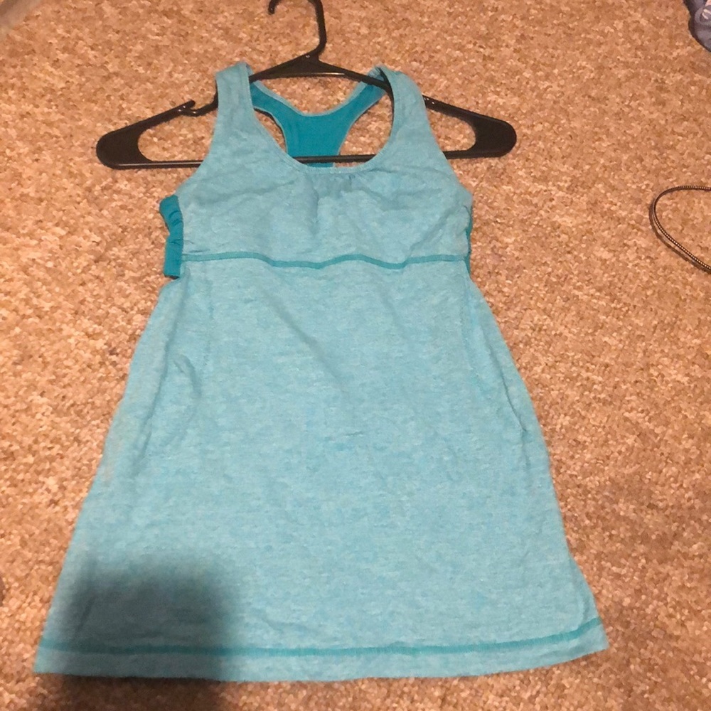 Lululemon tank size 4
